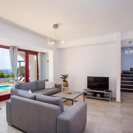 Spilia Bay Villa