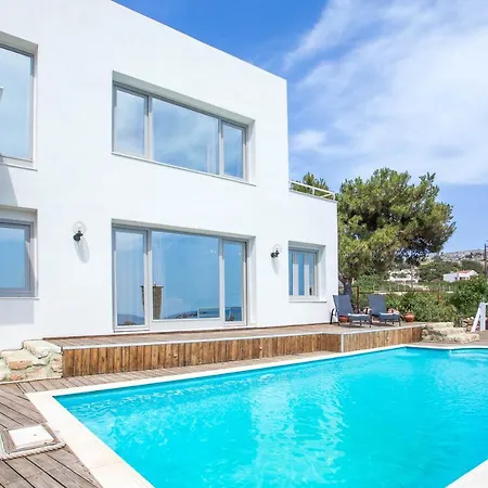 Spilia Bay Villa *